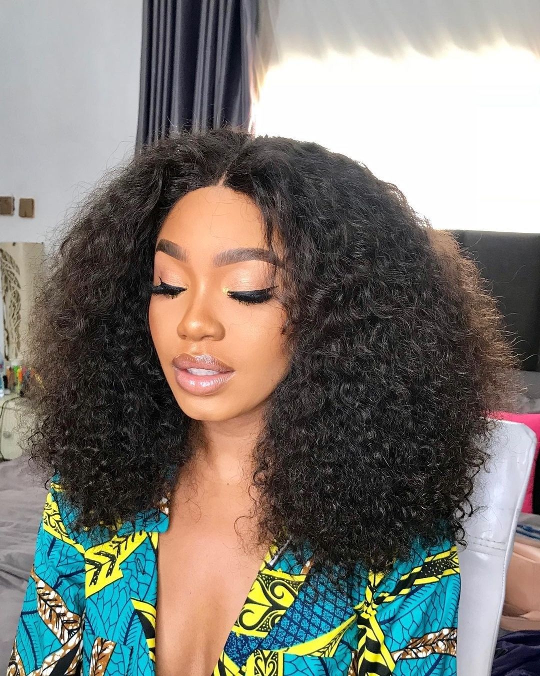 𝑼𝒘𝒂𝒗𝒚 𝑷𝒓𝒆𝒎𝒊𝒖𝒎 𝑳𝒊𝒏𝒆 Glueless Nœuds Pré-blanchis Kinky Curly Perruque Sans Colle 250%Densité