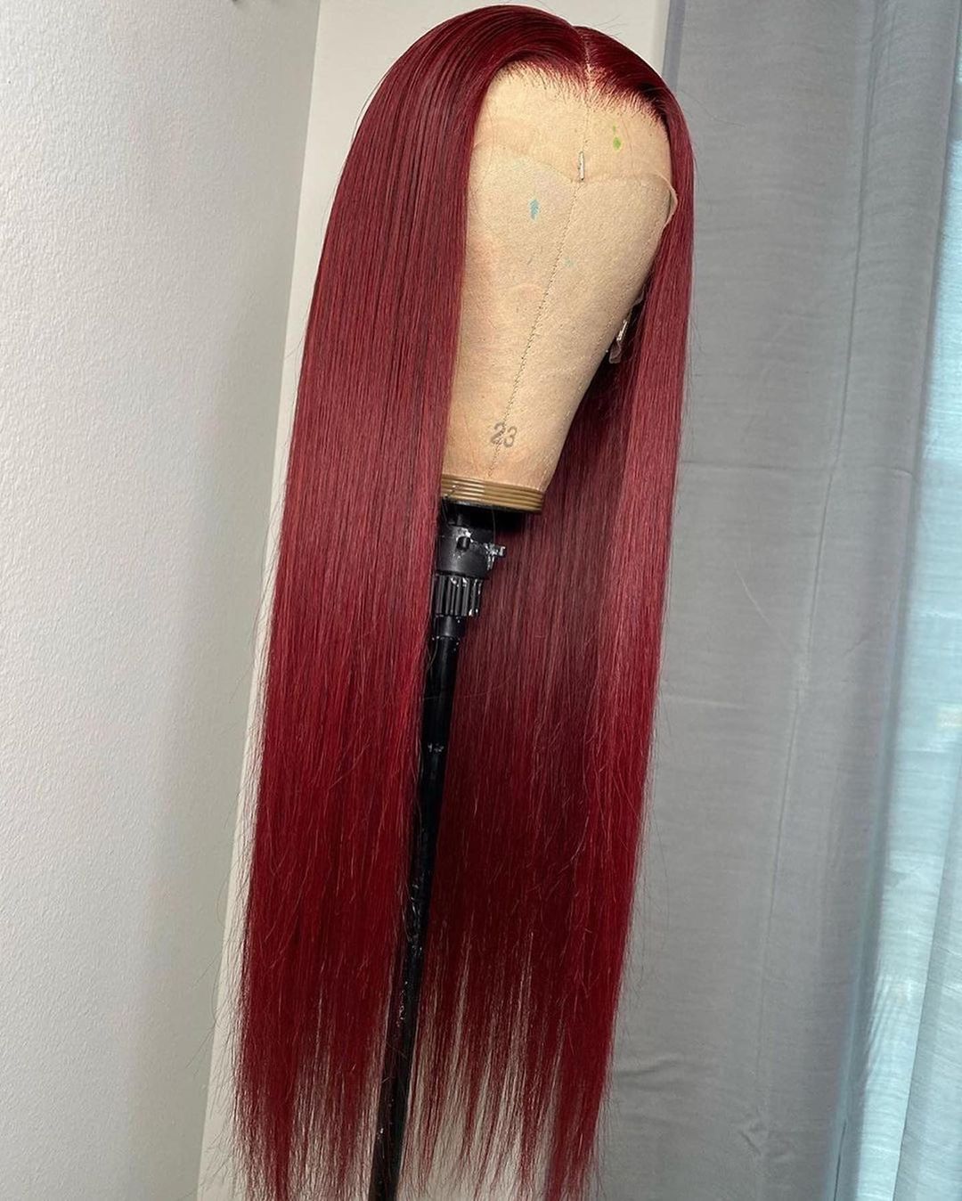 Élégante 13x4 Glueless Burgundy Perruques Cheveux Humains Brésilienne Straight